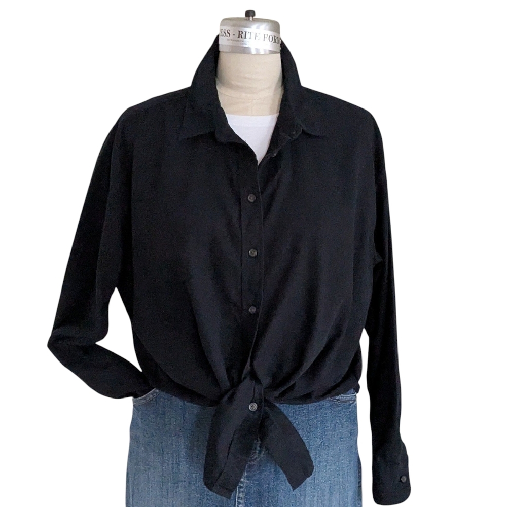 Universal Thread Black Button Up Shirt Size Large